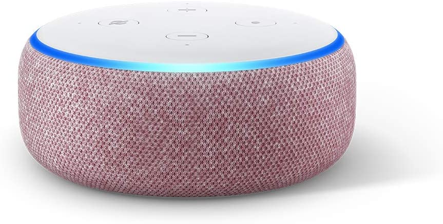 casa tecnologica con Echo Dot di Amazon